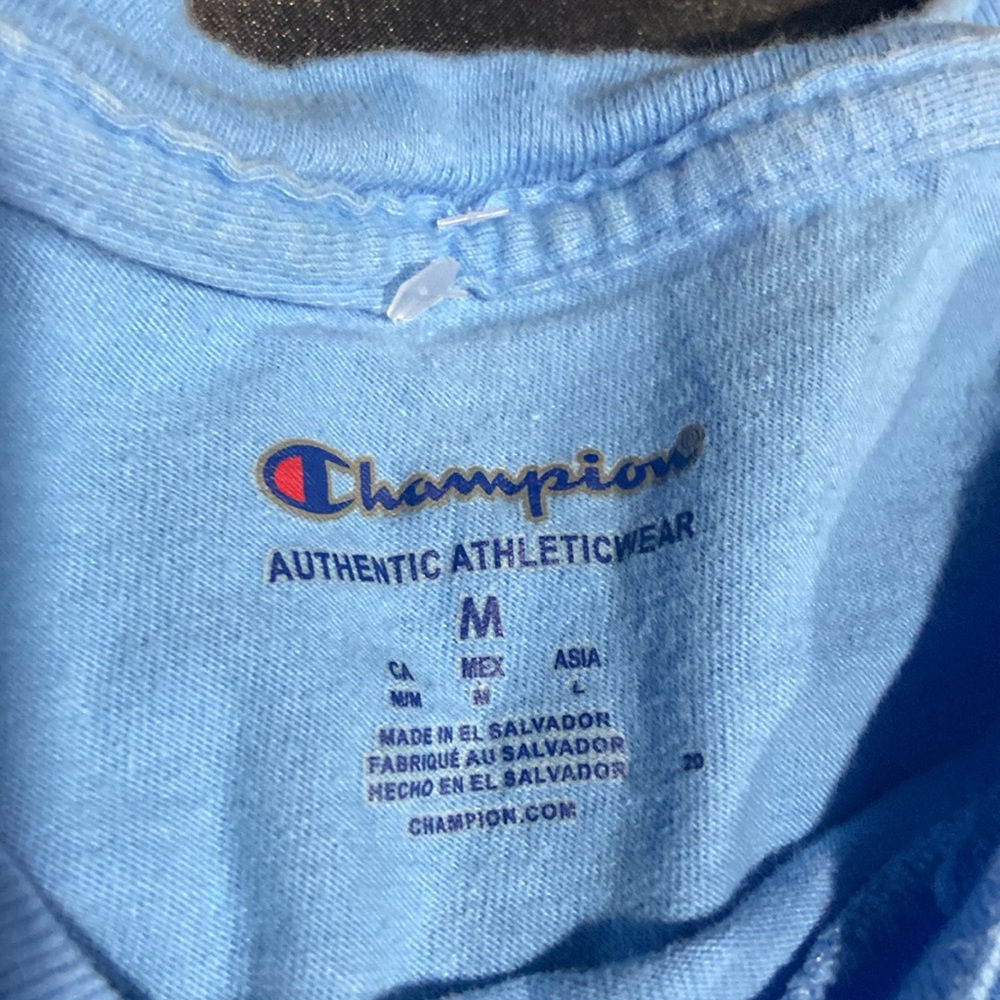 Men’s Champion shirt - Picture 4 of 4